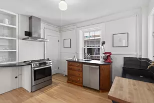 135 Brackett St, Portland, ME 04102 - Photo 11