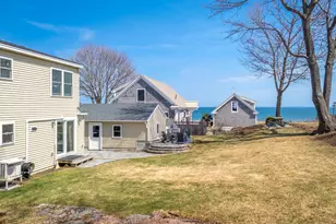 81 Crescent St, Rockland, ME 04841 - Photo 9