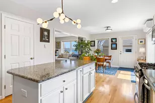 81 Crescent St, Rockland, ME 04841 - Photo 11