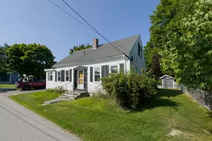 18 Bruce St, Machias, ME 04654 - Photo 7