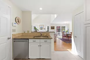 7 Cambridge Ct, Kennebunk, ME 04043 - Photo 15