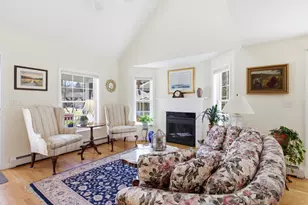 7 Cambridge Ct, Kennebunk, ME 04043 - Photo 5