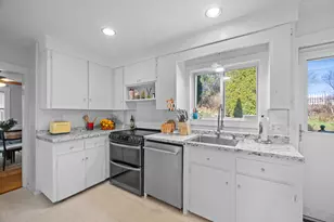 30 Bridge St, Kittery, ME 03904 - Photo 33