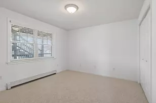 790 York St, York, ME 03909 - Photo 17