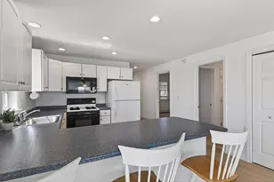 790 York St, York, ME 03909 - Photo 5