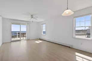 790 York St, York, ME 03909 - Photo 9