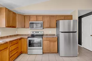 351 Hill St, Biddeford, ME 04005 - Photo 7