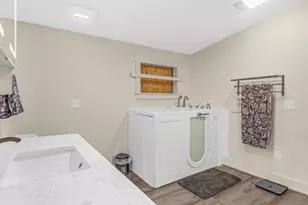 156 Congress St, Belfast, ME 04915 - Photo 47