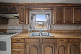 913 B Rd, Ludlow, ME 04730 - Photo 7