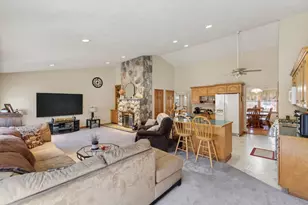 692 Battle Ridge Rd, Clinton, ME 04927 - Photo 9