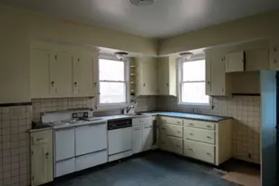 49 Pearl St, Augusta, ME 04330 - Photo 5