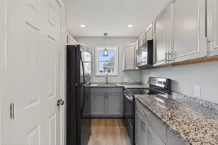 994 Portland Rd, Saco, ME 04072 - Photo 9