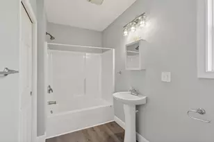 994 Portland Rd, Saco, ME 04072 - Photo 15