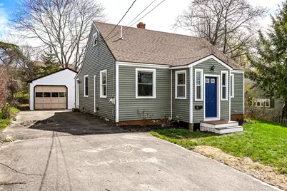 32 Longfellow Drive, Cape Elizabeth, ME 04107 - Photo 1