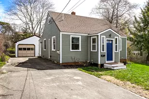 32 Longfellow Dr, Cape Elizabeth, ME 04107 - Photo 1