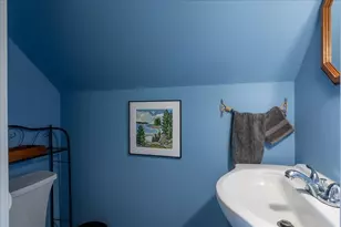 90 Pearl St, Camden, ME 04843 - Photo 25