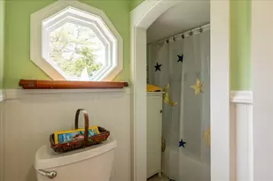 90 Pearl St, Camden, ME 04843 - Photo 19