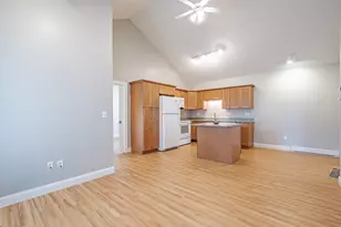 4 C St, Bridgton, ME 04009 - Photo 23