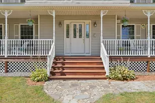 111 Daggett Dr, Raymond, ME 04071 - Photo 3
