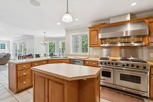 111 Daggett Dr, Raymond, ME 04071 - Photo 9
