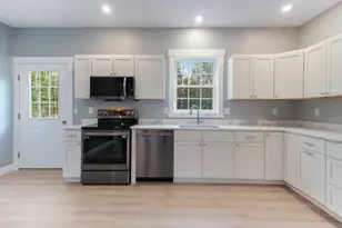 13 Glenview Dr, Sabattus, ME 04280 - Photo 3