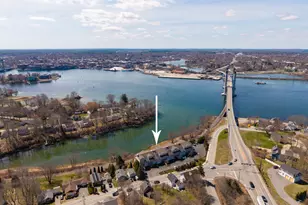 19 Bridge St, Kittery, ME 03904 - Photo 5