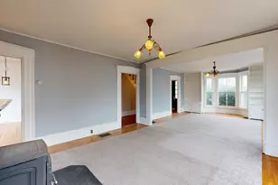 9 Sewall St, Augusta, ME 04330 - Photo 11