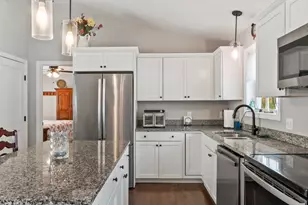 7 Crickett Ln, Biddeford, ME 04005 - Photo 7