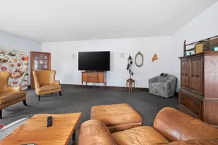 1254 Roosevelt Trail, Raymond, ME 04071 - Photo 17