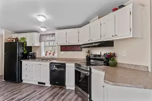 192 Bowdoinham Rd, Lisbon, ME 04252 - Photo 9