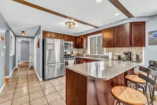 8 Evergreen Dr, Freeport, ME 04032 - Photo 3