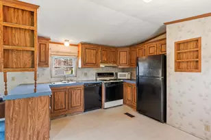 1655 Hotel Rd, Auburn, ME 04210 - Photo 9