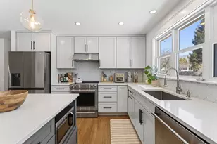 7 Lawn Ave, Cumberland, ME 04021 - Photo 7