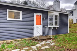 24 Summit St, Auburn, ME 04210 - Photo 3