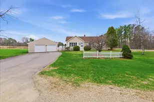 136 Stirling Rd, Warren, ME 04864 - Photo 3