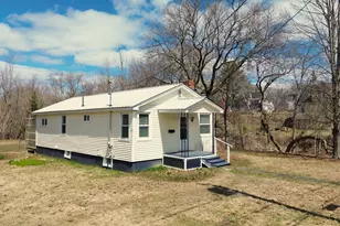 13 Green St, Houlton, ME 04730 - Photo 3