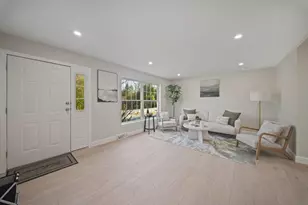 10 Randall Cir, Brunswick, ME 04011 - Photo 3