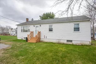 7 Watts Ln, Thomaston, ME 04861 - Photo 5