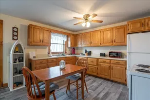 7 Watts Ln, Thomaston, ME 04861 - Photo 3