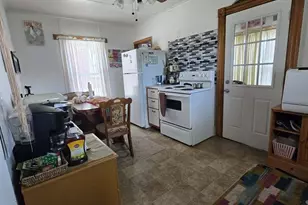 239 East Ave, Lewiston, ME 04240 - Photo 23