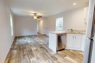 26 Round Stone Rd, Mount Vernon, ME 04352 - Photo 5