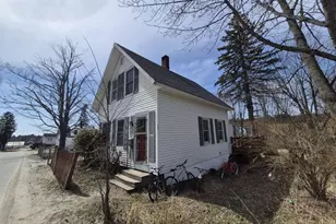 27 Royal St, Winthrop, ME 04364 - Photo 5
