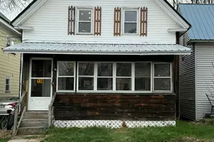 136 Washington St, Pittsfield, ME 04967 - Photo 1