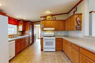 13 Evergreen Rd, Lewiston, ME 04240 - Photo 11