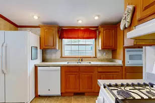 13 Evergreen Rd, Lewiston, ME 04240 - Photo 9