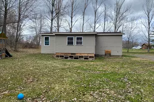 312 Ridge Rd, Fairfield, ME 04937 - Photo 3
