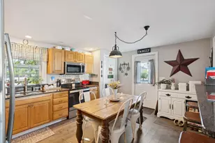 32 Robinson St, South Portland, ME 04106 - Photo 5