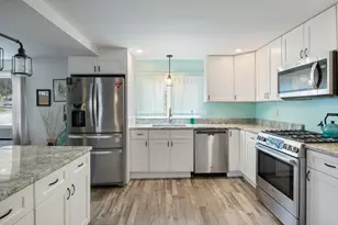 32 W W Old Orchard Ave, Old Orchard Beach, ME 04064 - Photo 17