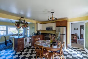 1052 Meadow Pond Rd, Islesboro, ME 04848 - Photo 9