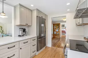 387 Mitchell Rd, Cape Elizabeth, ME 04107 - Photo 19